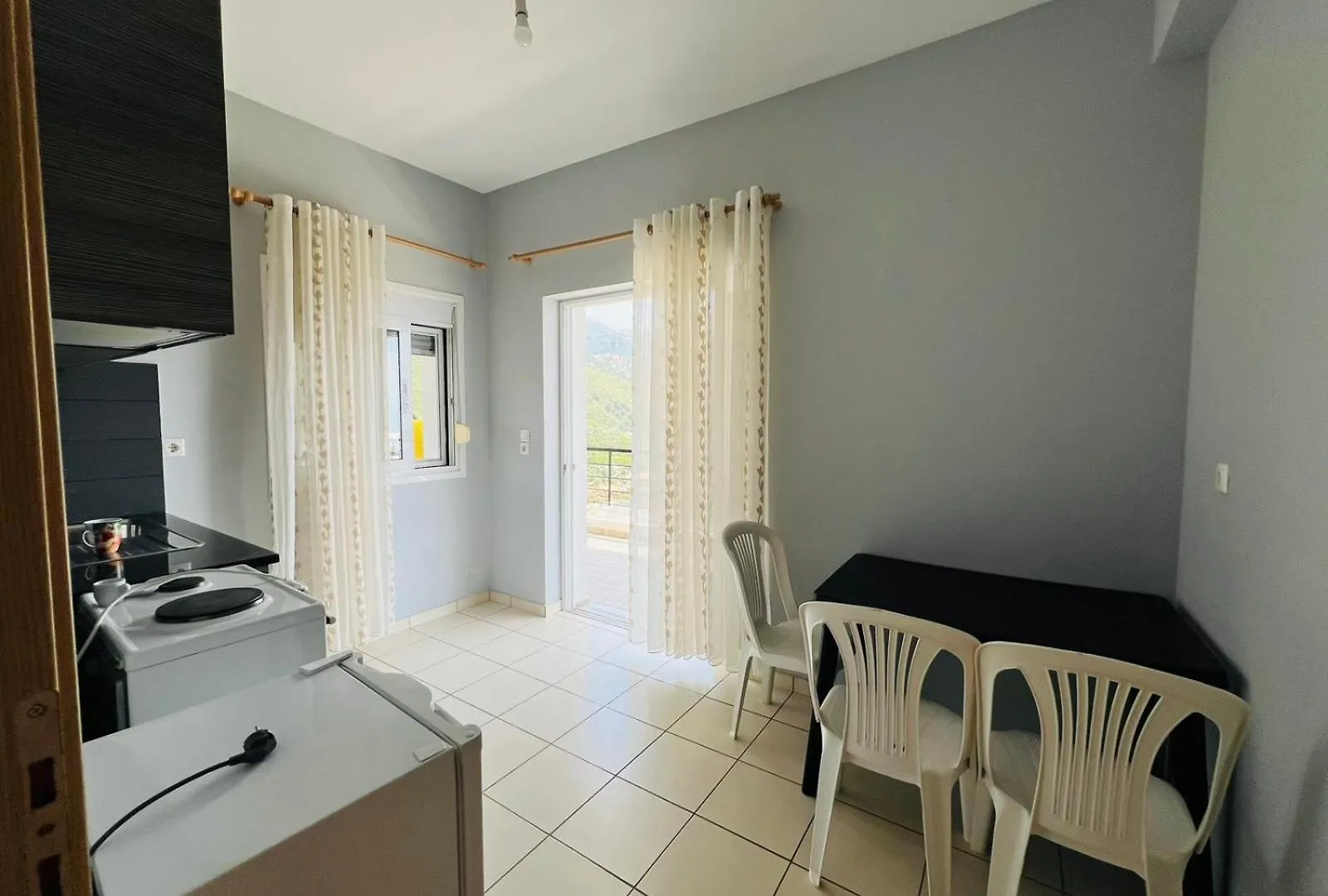 Apartments Aneta'S House Himare