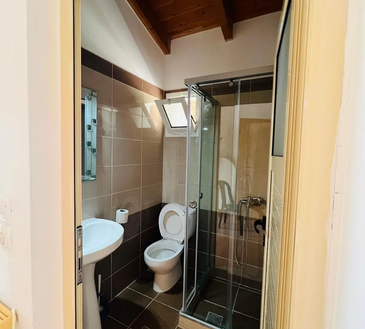 Apartments Aneta'S House Himare Albania